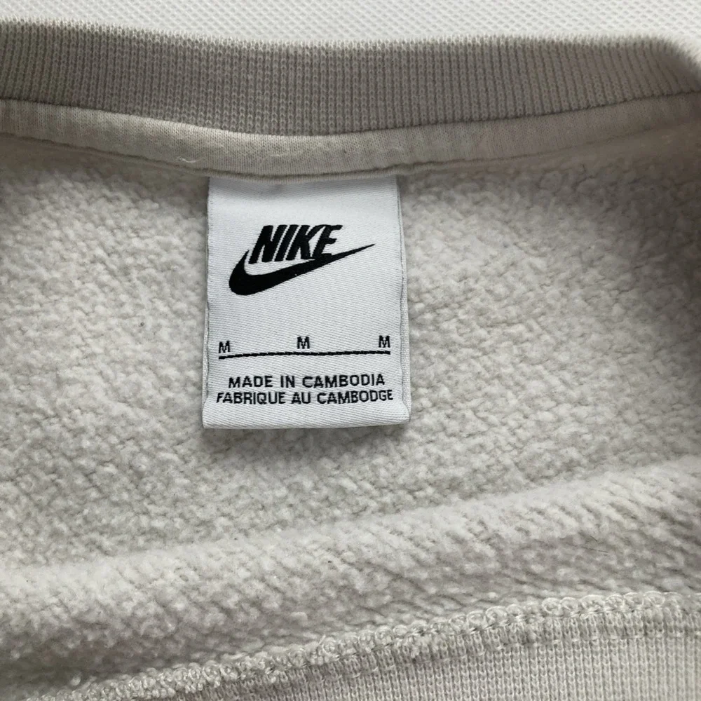 Nike Pullover Crewneck Sweatshirt Mens Medium Beige Logo BV2662-072